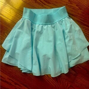 Lululemon women’s skirt size 4